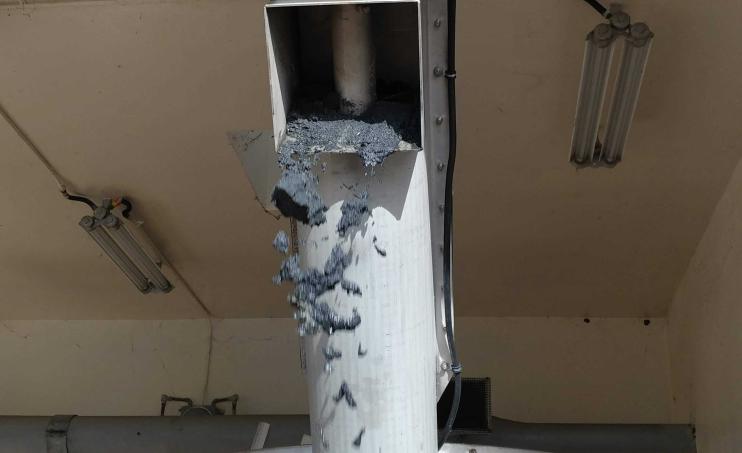 Hydro GritCleanse discharging grit