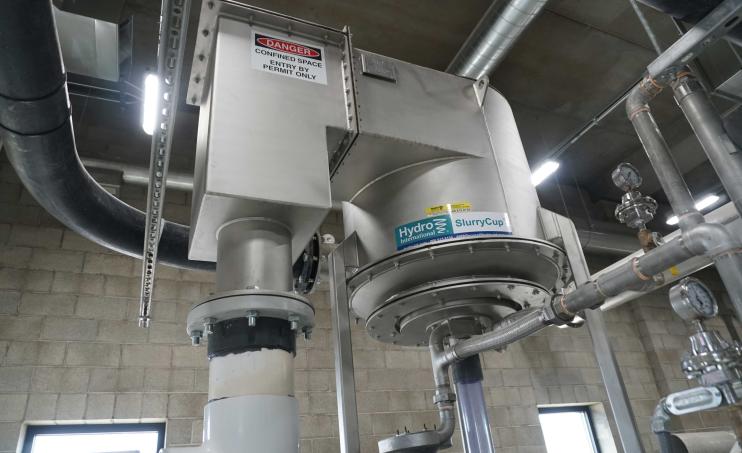 Single SlurryCup system discharge box side