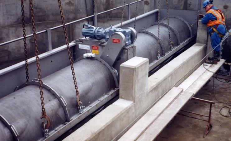 Heliscreen during installation 