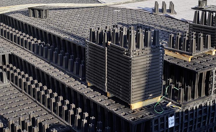 Stormbloc® Extra stacked crates during installation